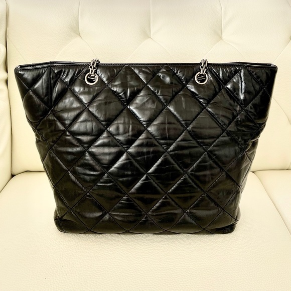 ⭕️SOLD⭕️Chanel tote - Picture 2 of 9